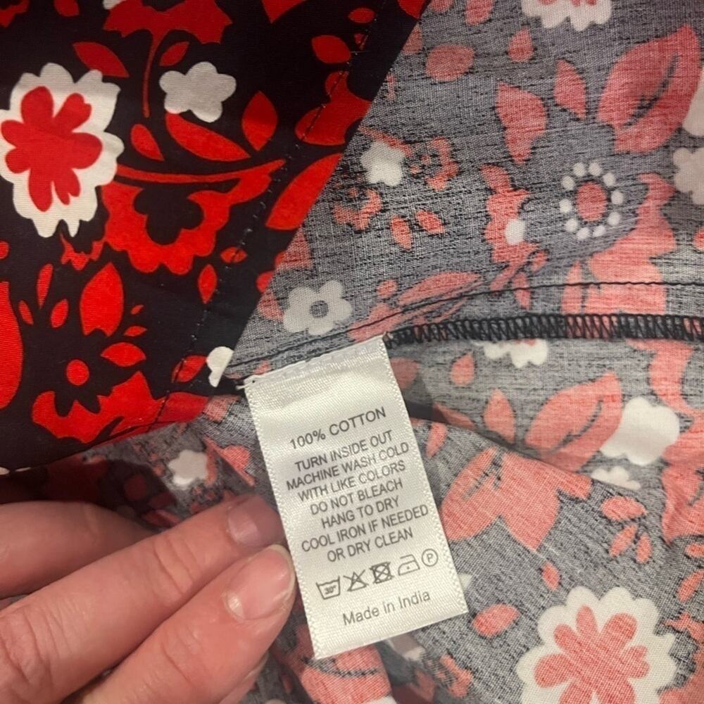 Never a Wallflower Red and Navy Floral Poplin High Neck Top - Picture 4 of 6